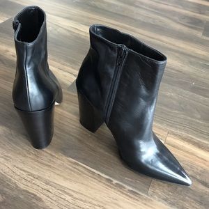 Steve Madden leather ankle boots point toe